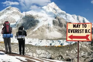 Everest base camp trek in Autumn
